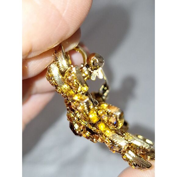 Amber Vintage Brooch Pin Sparkly Pendant Gold Tone Rhinestone Flower Old Money - Picture 8 of 9